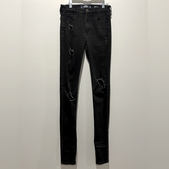 Skinny ripped jeans. - Picture 2 of 6